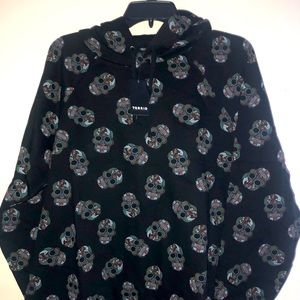 Torrid size 2 black hoodie with skulls New